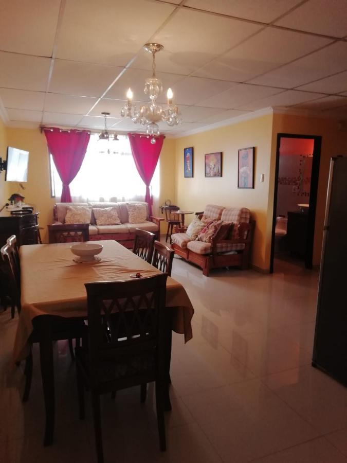 Malecon 2000 Apartamento *