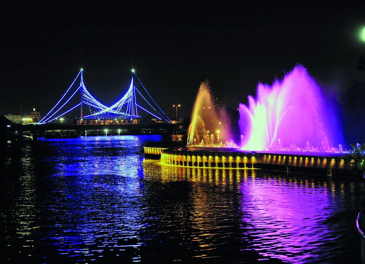 Malecon 2000