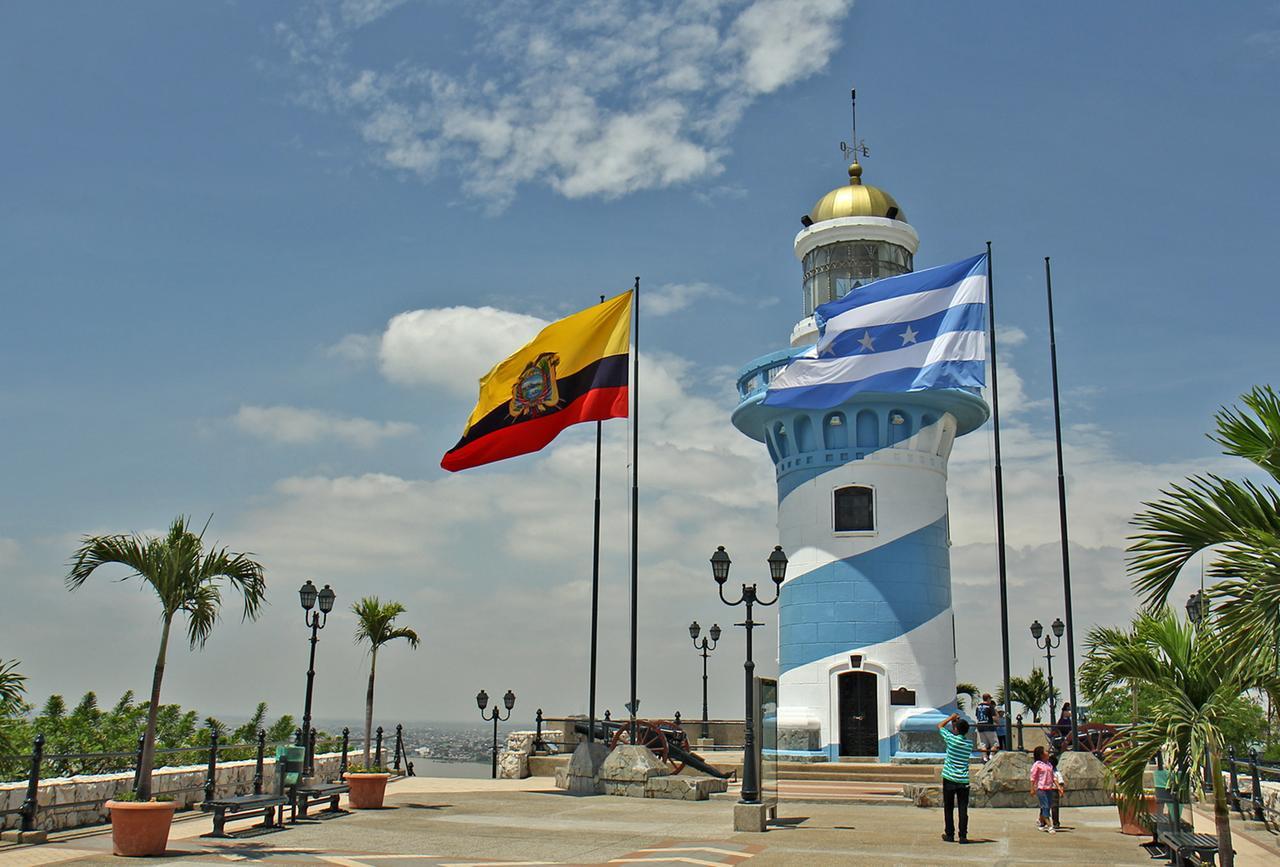 Malecon 2000 Apartamento
